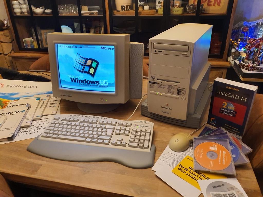 Retro desktop Packardbell CLE1211 win95  p166MMX, Computers en Software, Vintage Computers, Ophalen