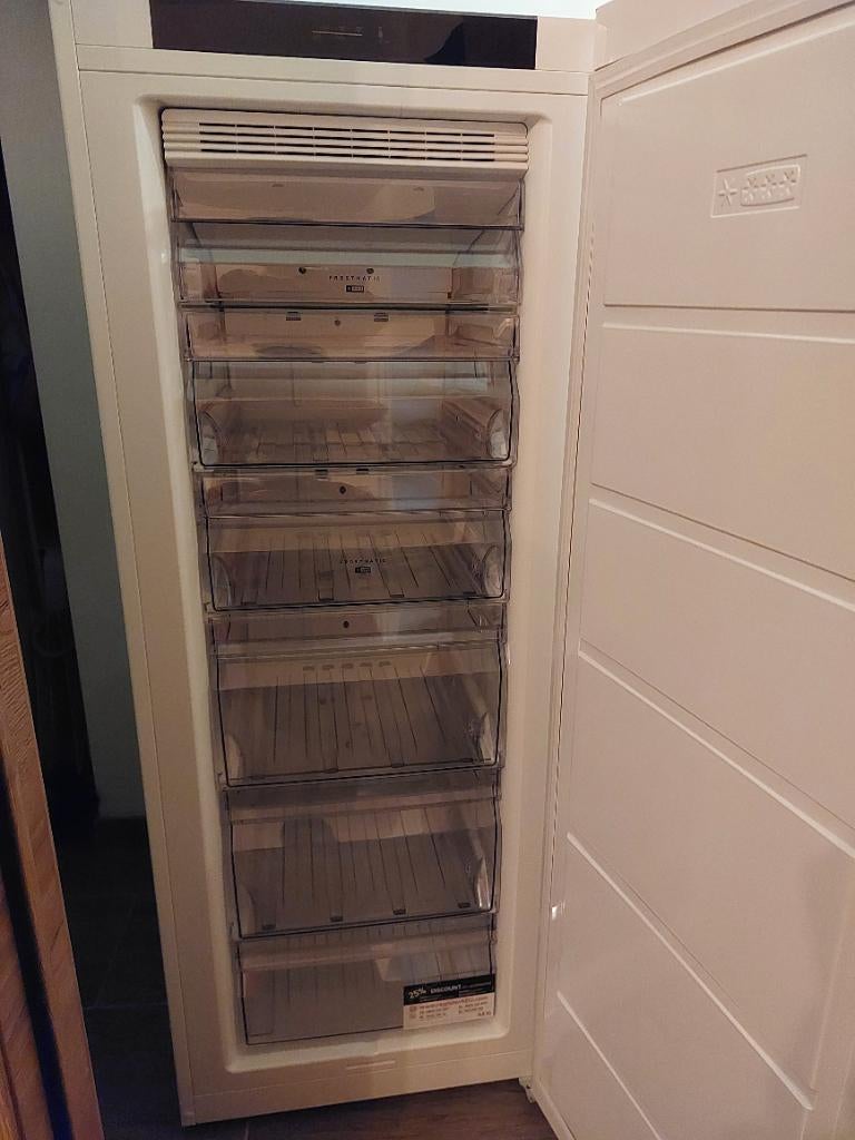 diepvriezer AEG. No Frost. A+, Elektronische apparatuur, Vriezers en Diepvrieskisten, Ophalen, Zo goed als nieuw