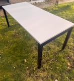 Strak bureau., Huis en Inrichting, Bureaus, Ophalen, Zo goed als nieuw, Bureau