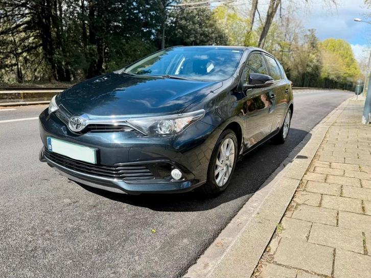 2017 Toyota auris 1.2 Essence , cONTROLE tech, GARANTIE 12 M, Autos, Toyota, Particulier, Auris, ABS, Caméra de recul, Airbags