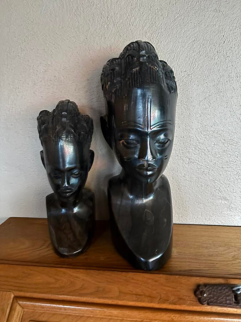 Sculpture africaine en ébène, Enlèvement, Comme neuf