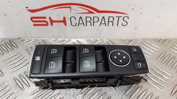 Combischakelaar ramen van een Mercedes GLA, Auto-onderdelen, Dashboard en Schakelaars, Mercedes-Benz, Gebruikt, 3 maanden garantie