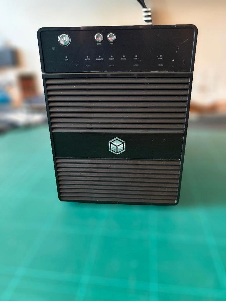 ICY BOX IB-3740-C31 – 4-bay externe HDD/SSD behuizing, Computers en Software, Harde schijven, Zo goed als nieuw, Desktop, Extern