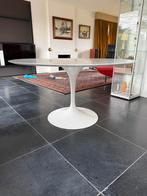 Tulip eettafel van het luxemerk KNOLL, Neuf, Cinq personnes ou plus, Rond, 100 à 150 cm