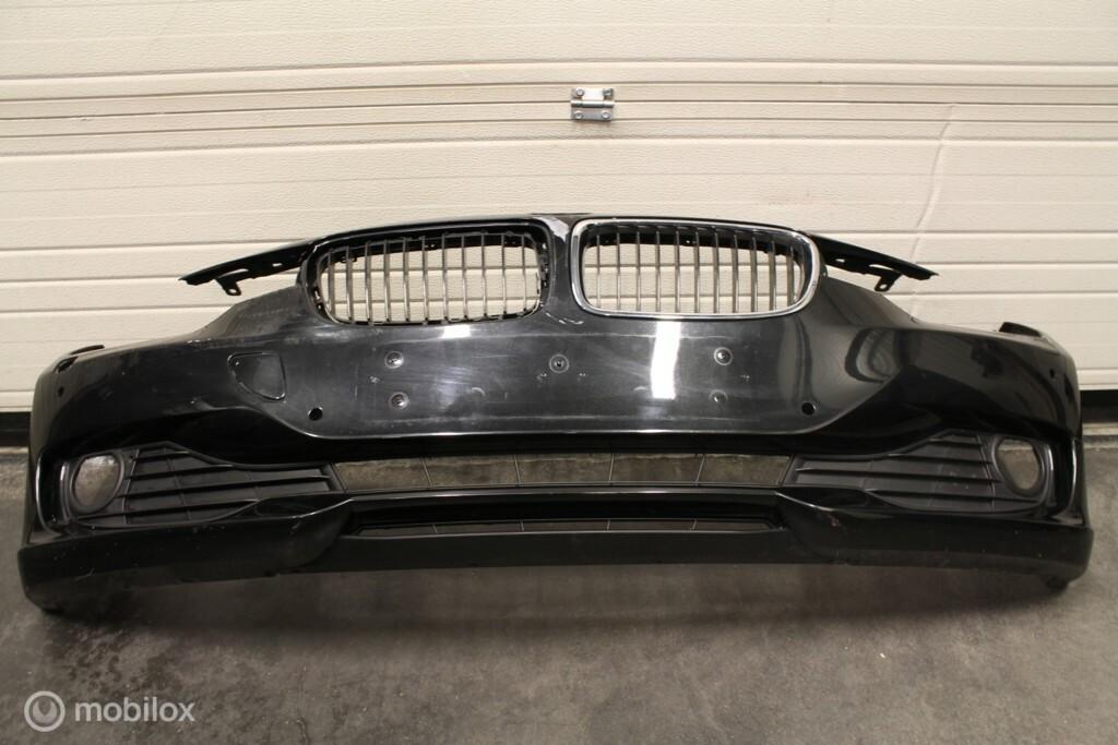 Pare-chocs gris BMW 3 serie F30 F31 F34 (2011-2019), Utilisé, Avant, Enlèvement ou Envoi, Pare-chocs