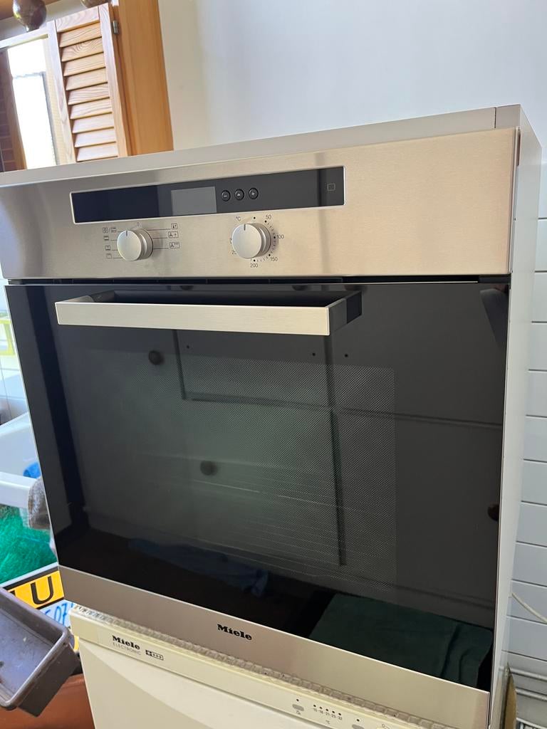 Miele oven H 4240 BC, Ophalen, Gebruikt, Vrijstaand, Oven met grill