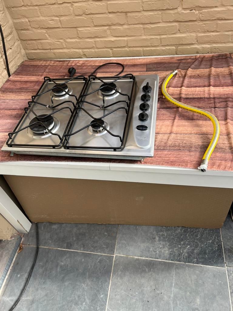 Gasvuur, Elektronische apparatuur, Ophalen, Gebruikt, 4 kookzones, Energieklasse A of zuiniger