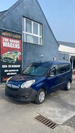 Opel combo Van 1.6 diesel euro5 airco  330.000 km, Auto's, Voorwielaandrijving, Euro 5, Zwart, 4 cilinders