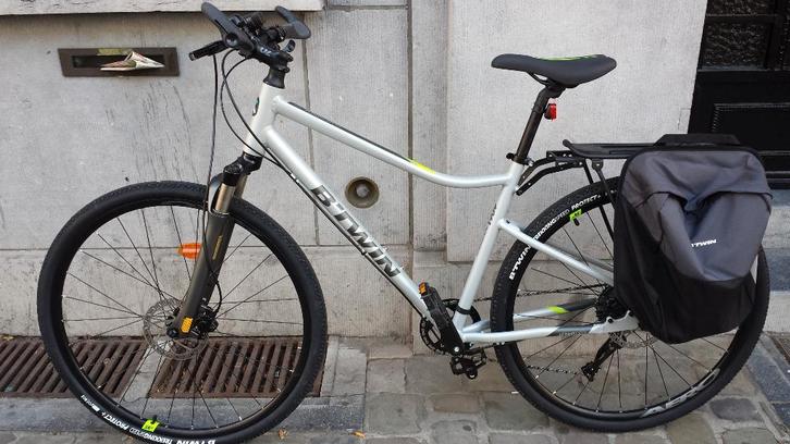 Btwin Riverside 900 VTC-fiets — Zeer weinig gebruikt, Fietsen en Brommers, Fietsen | Mountainbikes en ATB, Zo goed als nieuw, Overige merken