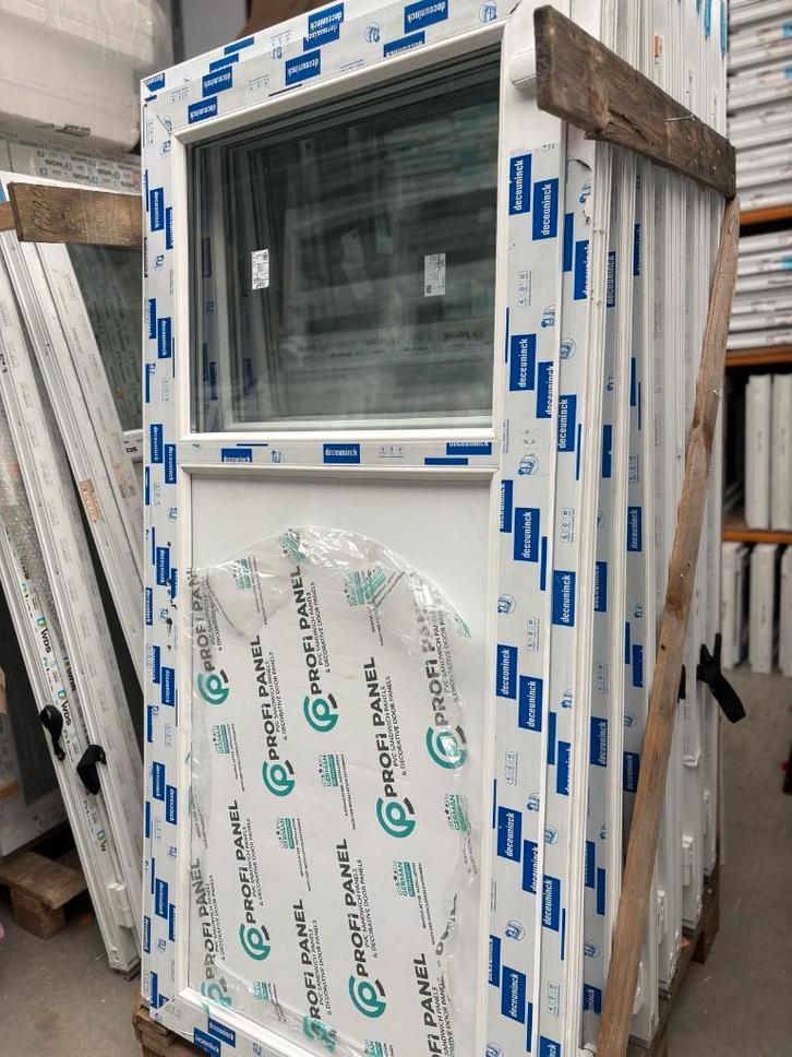 Porte en pvc blanc 3/4 panneau, 1/4 vitré poignée compris, Bricolage & Construction, Châssis & Portes coulissantes, Neuf, Enlèvement