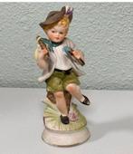 Capodimonte bisque porselein beeld beeldje meisje hiking, Ophalen of Verzenden, Zo goed als nieuw, Mens