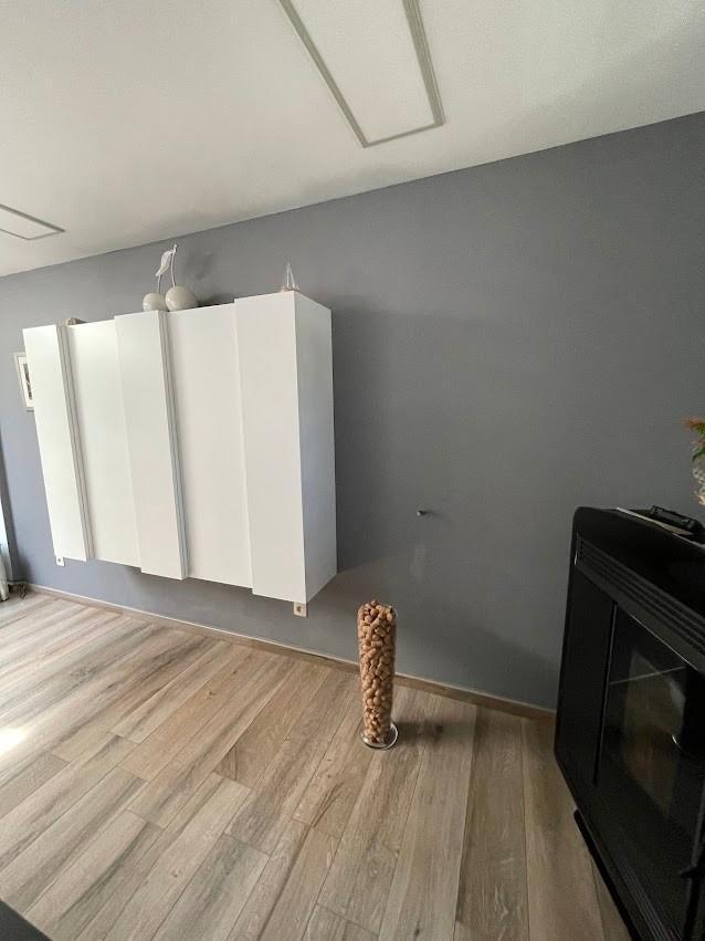 MONTAGE..., Enlèvement, Neuf