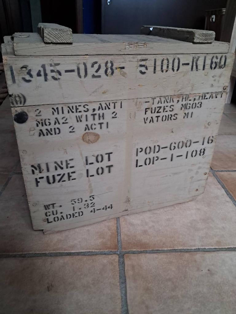 Us ww2 mines wooden box, Verzamelen, Ophalen