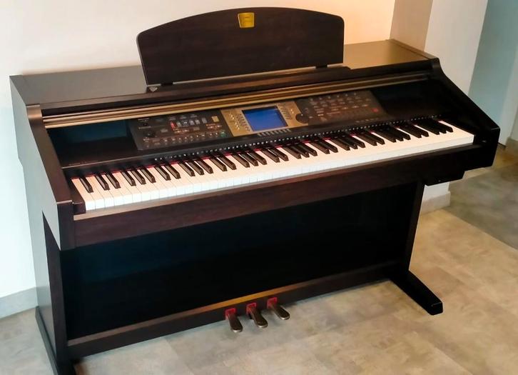 Grand Piano Yamaha Clavinova CVP 203 - état neuf BRADE, Musique & Instruments, Pianos, Comme neuf, Piano, Brun, Enlèvement