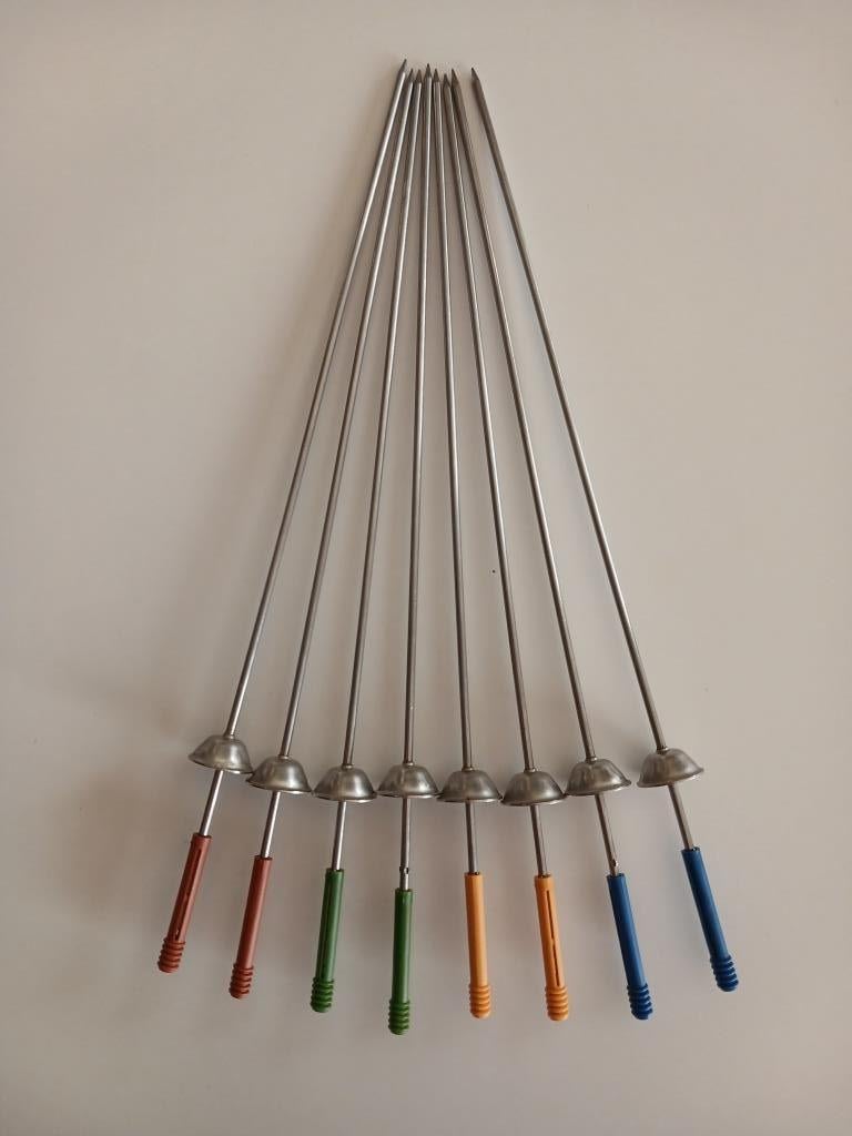 8 Piques à brochettes à manches colorés - Longueur 32 cm, Jardin & Terrasse, Accessoires pour le barbecue, Utilisé, Enlèvement