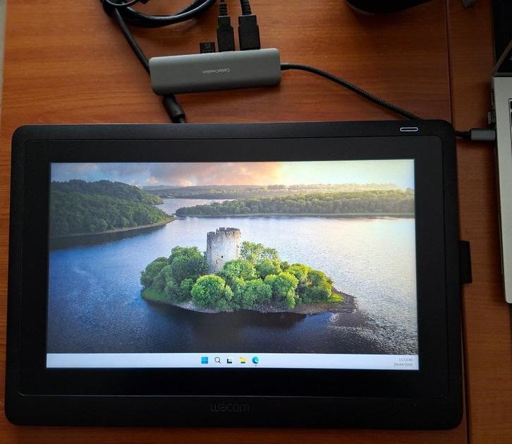 Wacom Cintiq 16 (met accessoires), Computers en Software, Tekentablets, Gebruikt, Bedraad, Ophalen