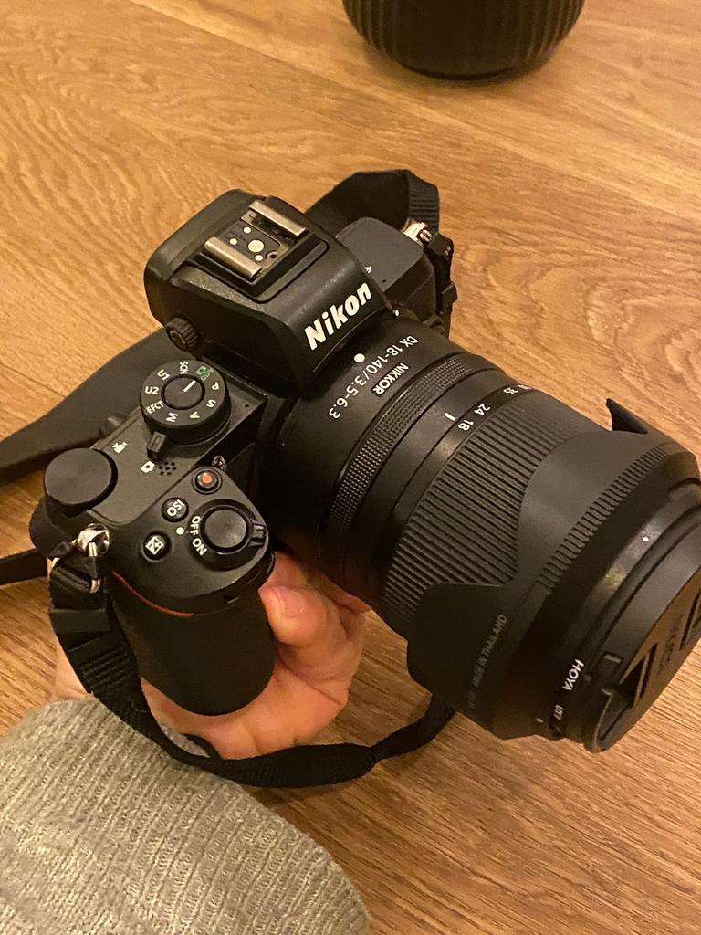 Nikon Z50 met toebehoren, Ophalen, Zo goed als nieuw, Nikon