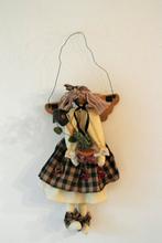 Muurdecoratie – meisje met bloempot en vogelhuisje, Antiek en Kunst, Curiosa en Brocante, Ophalen of Verzenden