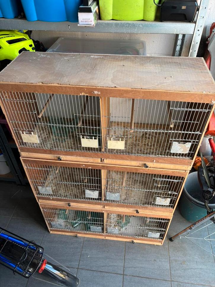 3 cages d'élevage en bois de 80 cm avec cloison et gamelles, Animaux & Accessoires, Oiseaux | Cages & Volières, Utilisé, Cage d'élevage