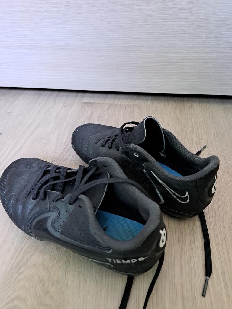 Voetbalschoenen Nike maat 35,5, Kinderen en Baby's, Kinderkleding | Schoenen en Sokken, Ophalen