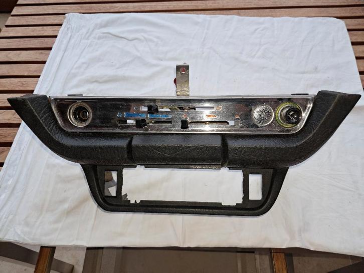 204/304, Autos : Pièces & Accessoires, Tableau de bord & Interrupteurs, Pièces Oldtimer ou Ancêtre, Peugeot, Utilisé, Enlèvement