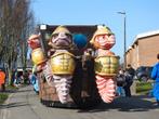 Carnavalswagen te koop, Enlèvement