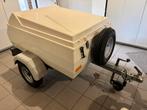 Lichte gesloten aanhangwagen 700L, aerodynamisch en zuinig, Auto diversen, Aanhangers en Bagagewagens, Ophalen, Zo goed als nieuw