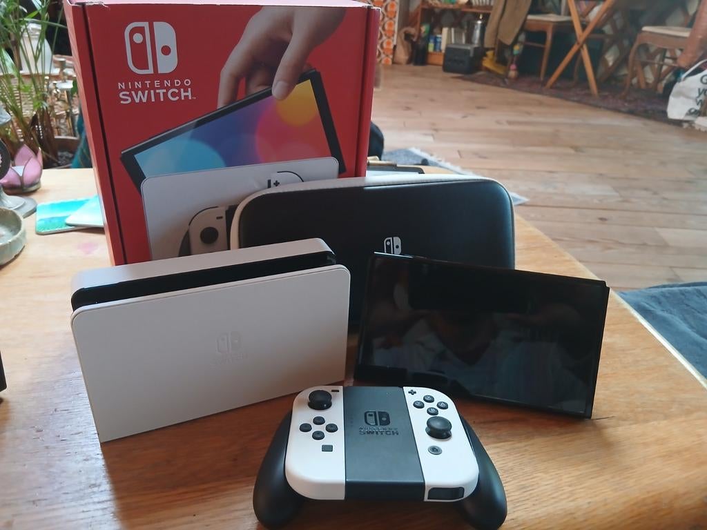Nintendo Switch OLED, Consoles de jeu & Jeux vidéo, Enlèvement ou Envoi, Switch OLED