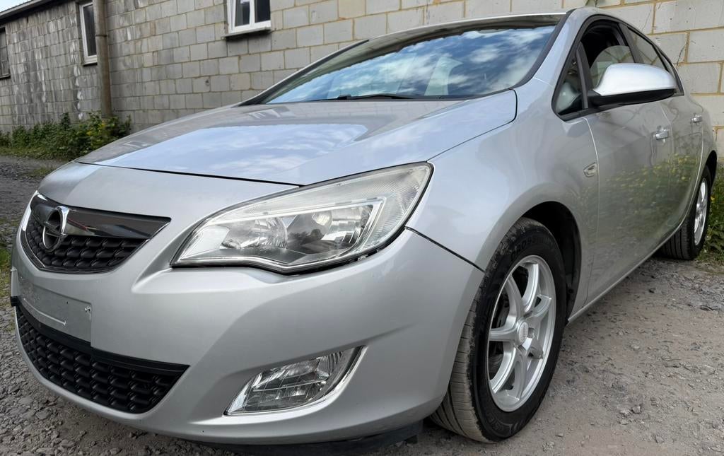 Opel Astra / 1.3L Diesel / 95ch / Euro 5, Auto's, Euro 5, Bedrijf, 5 deurs, Te koop