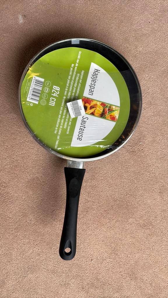 Sautepan/hapjespan 24 cm behalve inductie, Huis en Inrichting, Ophalen, Nieuw, Koekenpan of Braadpan