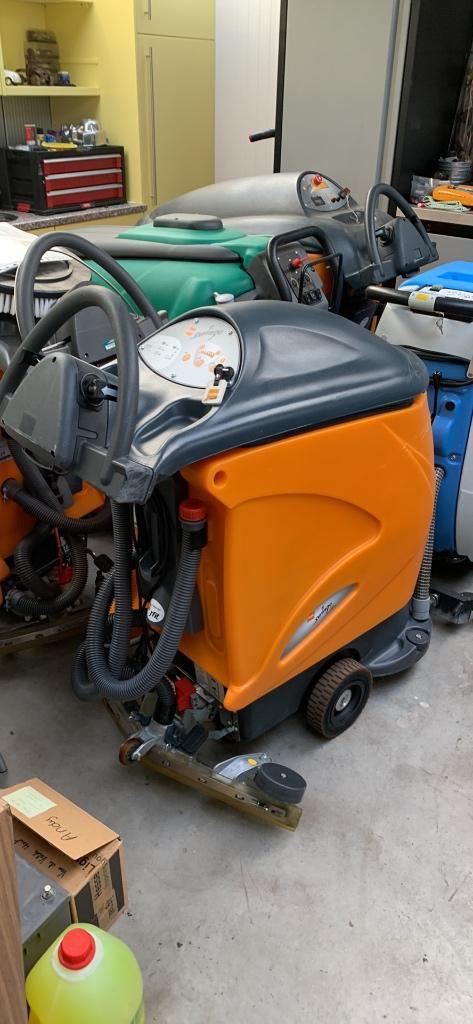 schrobmachine taski b755, Bricolage & Construction, Matériel de nettoyage, Comme neuf, Machine de nettoyage à brosse, Enlèvement