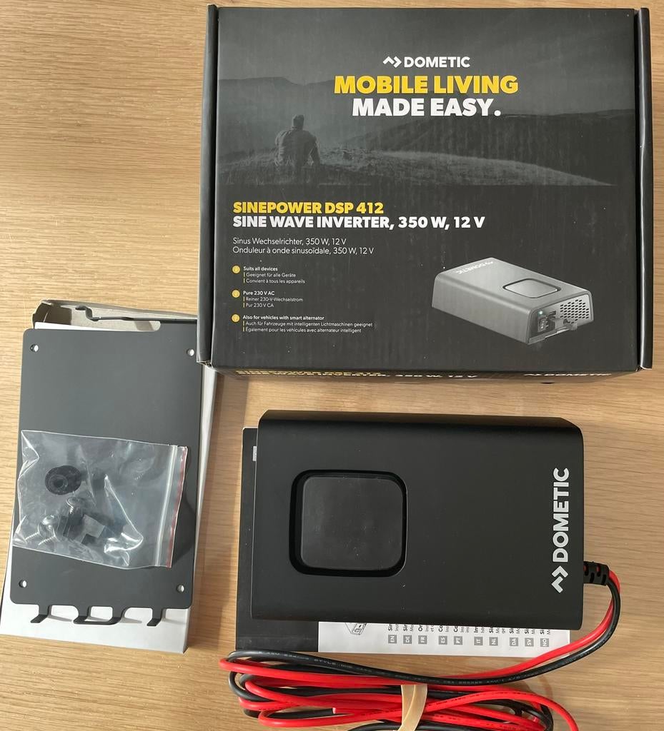 ONDULATEUR SINUSOÏDAL DOMETIC 12V —> 220 V, Caravanes & Camping, Enlèvement ou Envoi, Neuf