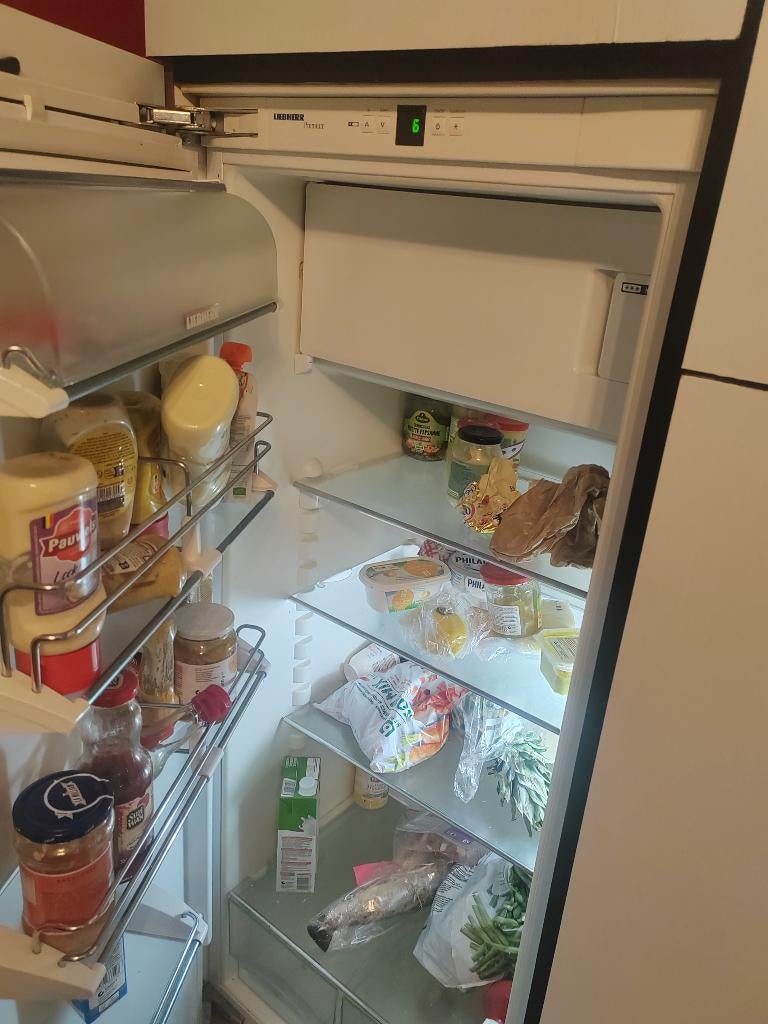 Frigo encastrable Liebherr super état, 100 à 150 litres, Enlèvement, Comme neuf, Sans bac à congélation