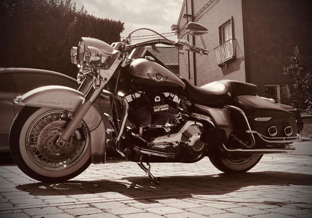 Harley Davidson Road king 100eme anniversaire, Motos, Entreprise, Occasion, Amortisseurs réglables électroniquement, 1450 cm³