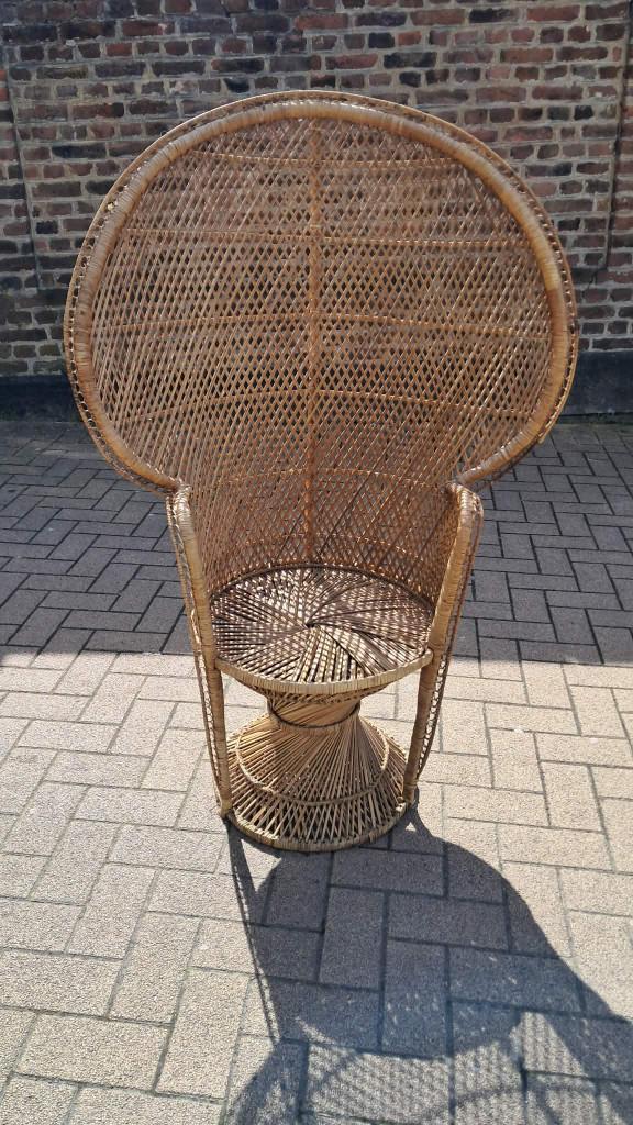 Fauteuil paon / Emmanuelle vintage en rotin – années 70, Antiquités & Art, Enlèvement