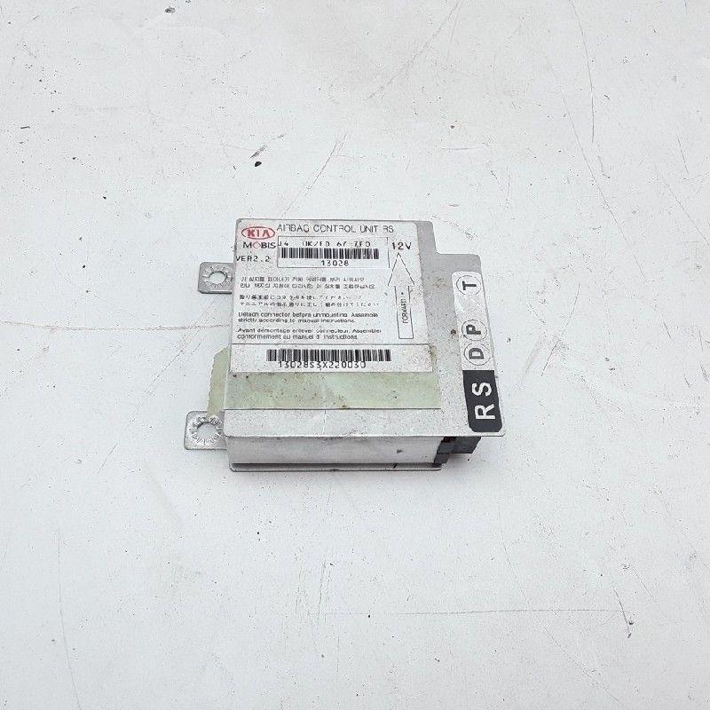 COMPUTER AIRBAG Kia Carens II (FJ) (|0K2FD677F0|), Gebruikt, Kia