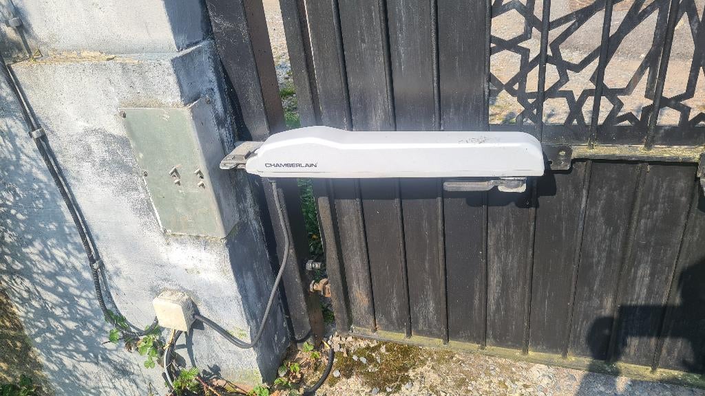 Motorisation portail chamberlain, Enlèvement, Utilisé, Aluminium, Autres types