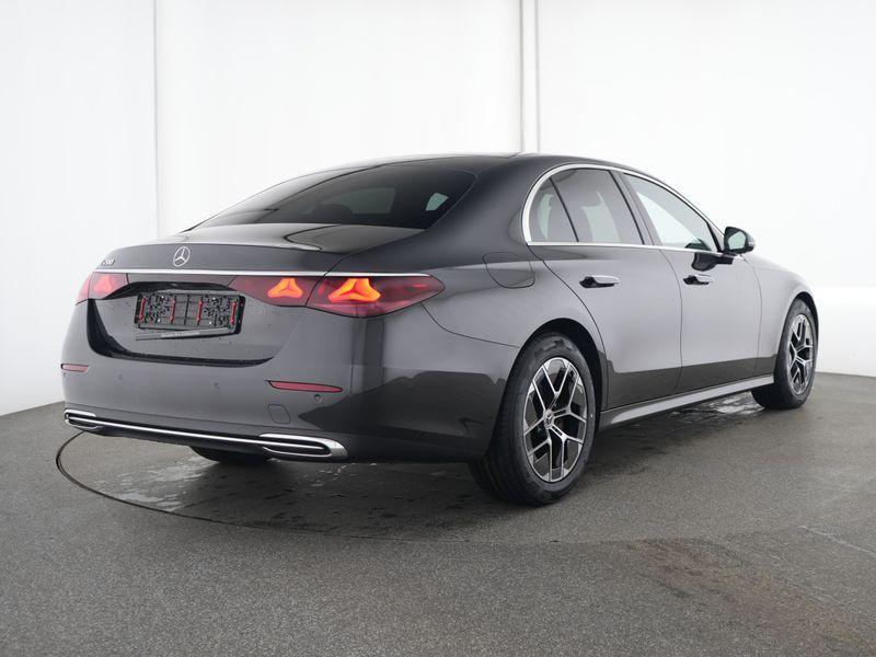 Mercedes-Benz E-klasse 200 Berline Luxury Line | Smartphone, Auto's, Automaat, 4 deurs, Gebruikt, Zwart