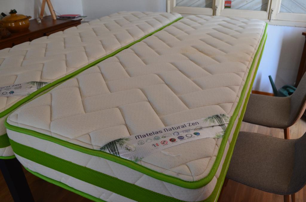 2 Matelas 70x190 plus protège matelas, Matelas, Enlèvement, Utilisé, Deux personnes