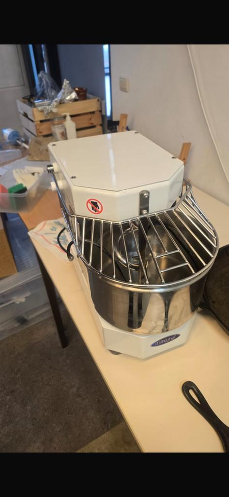 Pétrin spirale professionnel Maxima 8 L, Zakelijke goederen, Horeca | Keukenapparatuur, Bakkerij en Slagerij, Gebruikt, Ophalen