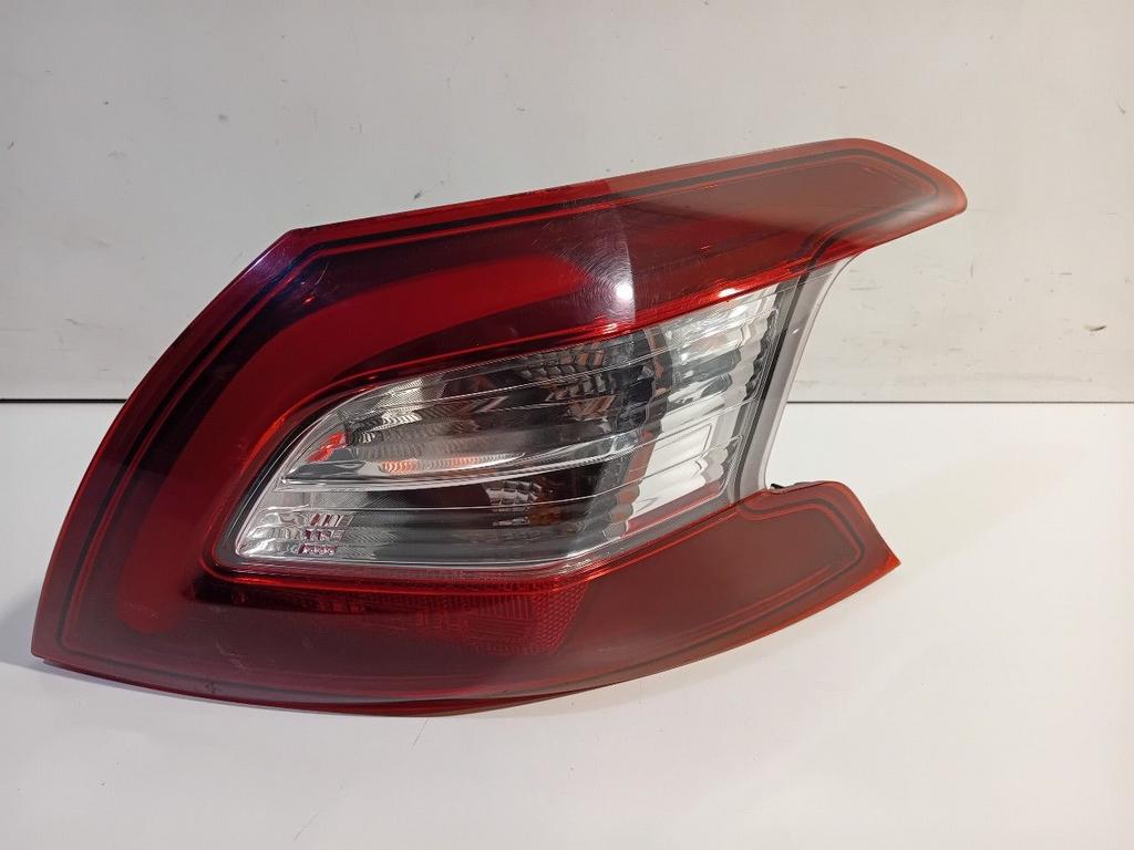 Achterlicht carrosserie rechts Peugeot 308, Onderdelen@venauto.nl, Van der Ven Autorecycling B.V., Ettenseweg 76, 4706 PB Roosendaal, The Netherlands
