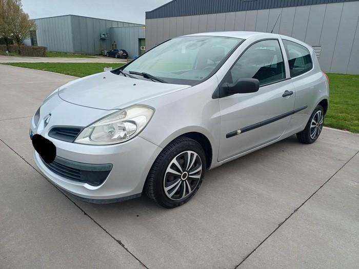 renault clio 1.2i nu al gekeurd voor verkoop 179dkm+carpass, Auto's, Opel, Particulier, Meriva, Airbags, Centrale vergrendeling
