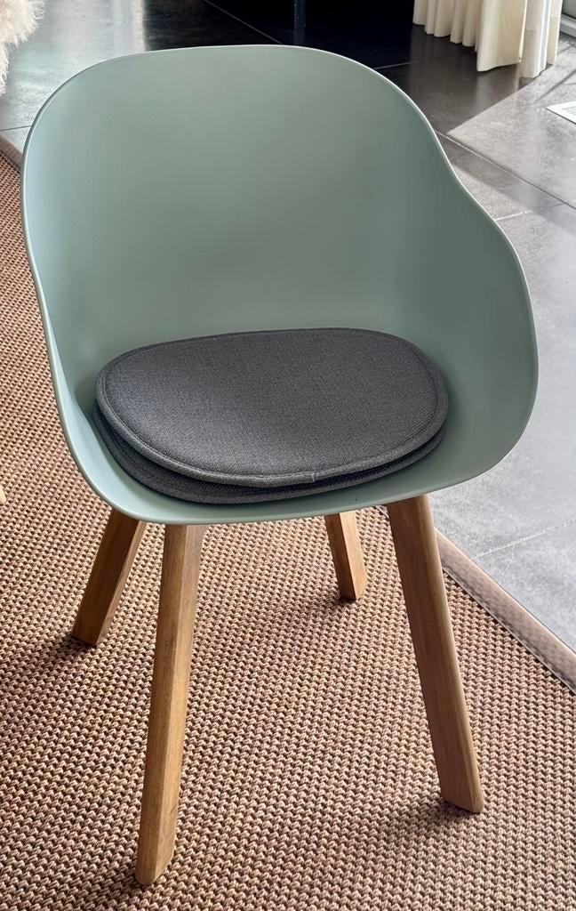 Chaises 8 pièces, Comme neuf, Synthétique, Enlèvement, Cinq, Six Chaises ou plus