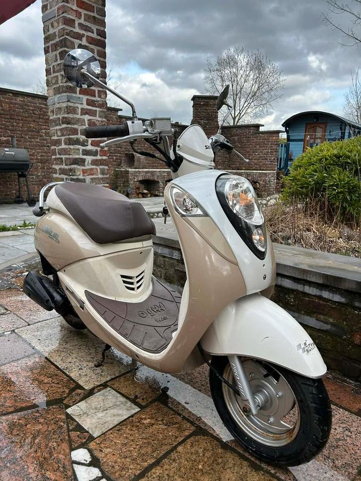 Scotter sym mio classe a, Fietsen en Brommers, Scooters | SYM, Mio