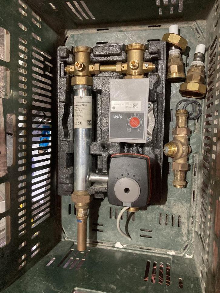 Groupe de pompe + commande, Bricolage & Construction, Chauffage & Radiateurs, Utilisé, Chaudière CC ou Chaudière combinée, 30 à 80 cm