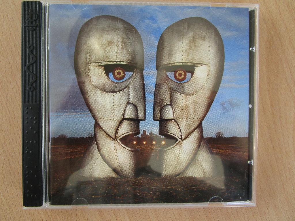 PINK FLOYD = THE DIVISION BELL === CD IN BRAILLE BOX, Cd's en Dvd's, Cd's | Rock, Ophalen of Verzenden, Zo goed als nieuw, Poprock