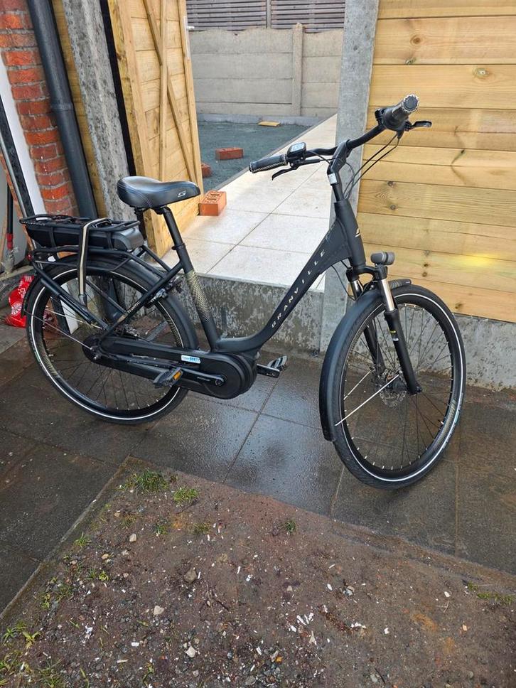 Vélo électrique avec moteur Bosch, batterie 500Wh en très bo, Vélos & Vélomoteurs, Vélos électriques, Utilisé, 47 à 51 cm, 50 km par batterie ou plus