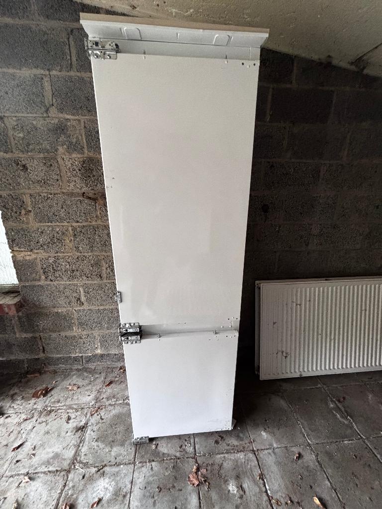 Inbouw koelkast met vriezer, Ophalen, 100 tot 150 liter, Met aparte vriezer, 160 cm of meer