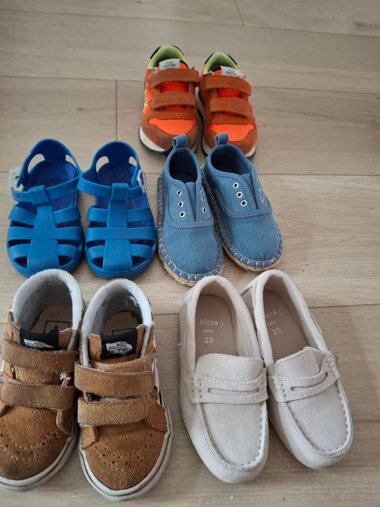 Maat 23 kinderschoenen, Ophalen