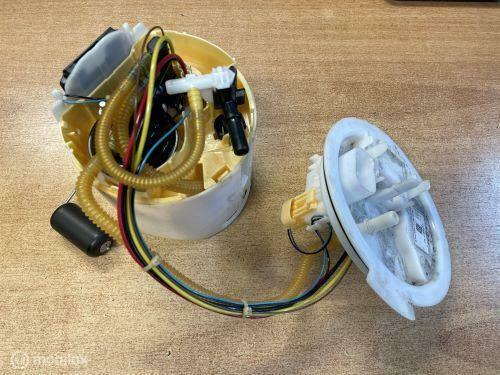 Benzinepomp BMW 3-serie G20 320i  16117473444, Gebruikt, Ophalen of Verzenden, BMW, BMW